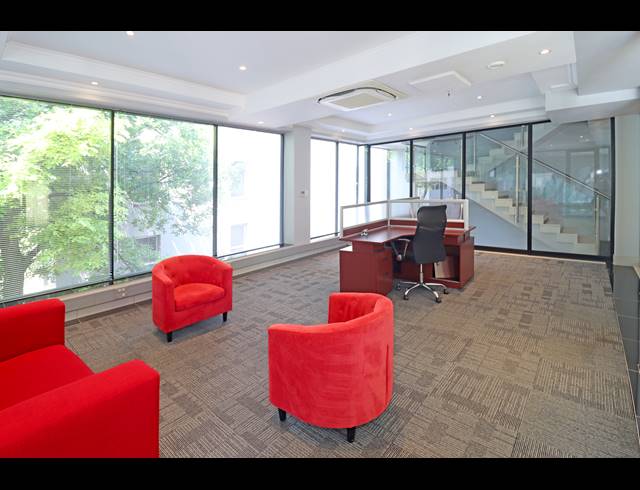 540M² OFFICE TO LET IN PARKMORE